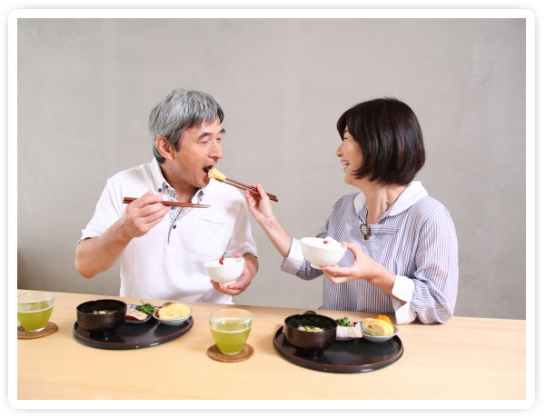 楽しく食べるための口腔ケアを行いましょう